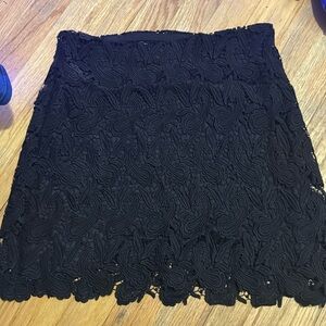 Black express skirt